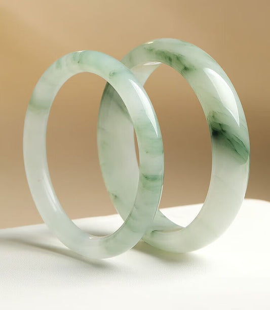Mountain Jade Bangle
